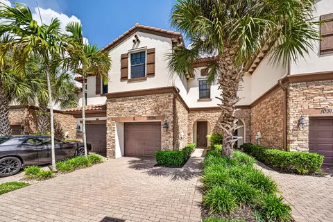 10306 Wellington Parc Dr, Wellington, FL 33449
