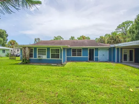 8206 Lakeland Blvd, Fort Pierce, FL 34951