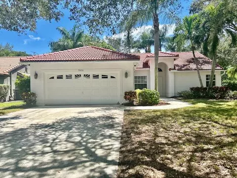 7570 NW 47th Ave, Coconut Creek, FL 33073
