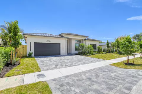 5950 NE 21st Cir, Fort Lauderdale, FL 33308