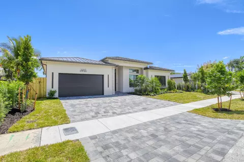 5950 NE 21st Cir, Fort Lauderdale, FL 33308