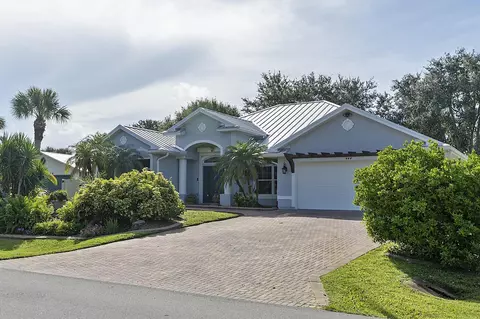444 Rolling Hill Dr, Sebastian, FL 32958