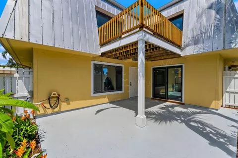 Exterior - 141 E Riverside Dr #6A, Jupiter, FL 33469 photo 3 of 7