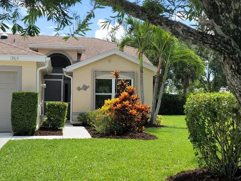 4265 SE Brittney Cir, Port Saint Lucie, FL 34952