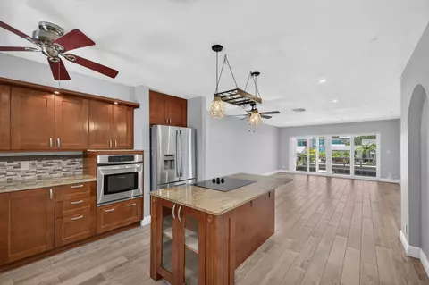 2820 NE 30th St #9, Fort Lauderdale, FL 33306