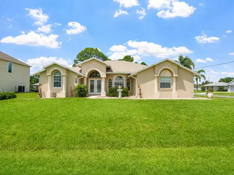 3402 SW Edo St, Port Saint Lucie, FL 34953