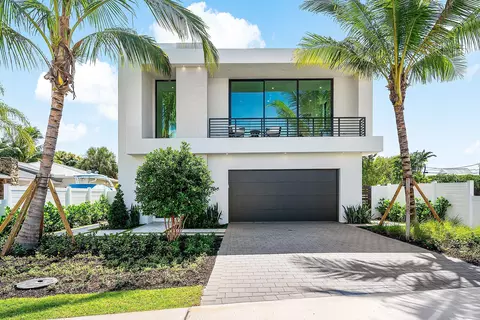 718 Lake Ave N, Delray Beach, FL 33483
