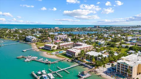 1300 Seaway Dr #B10, Fort Pierce, FL 34949