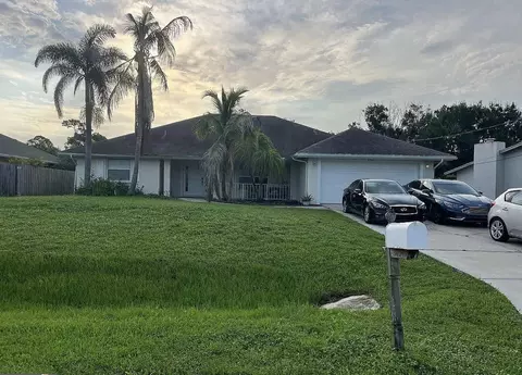 5900 Myrtle Dr, Fort Pierce, FL 34982