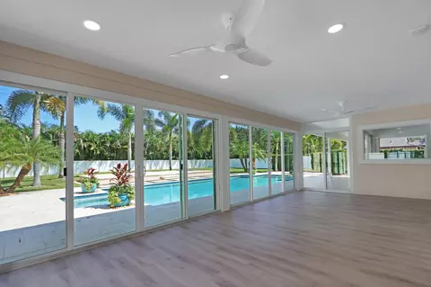 Living - 6176 Eagles Nest Dr, Jupiter, FL 33458 photo 12 of 12
