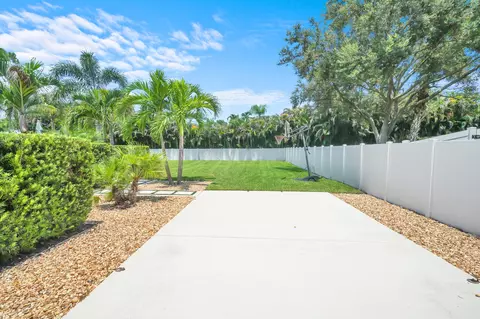 Exterior - 6176 Eagles Nest Dr, Jupiter, FL 33458 photo 10 of 22