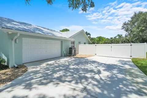 Exterior - 6176 Eagles Nest Dr, Jupiter, FL 33458 photo 9 of 22