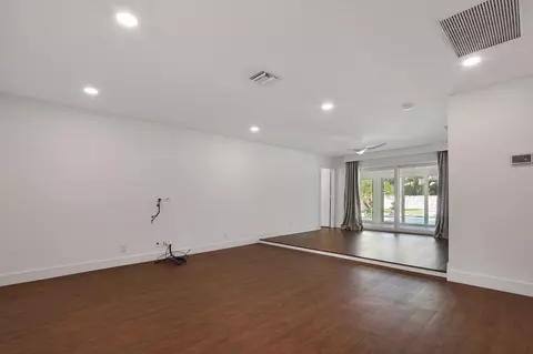 Living - 6176 Eagles Nest Dr, Jupiter, FL 33458 photo 1 of 12