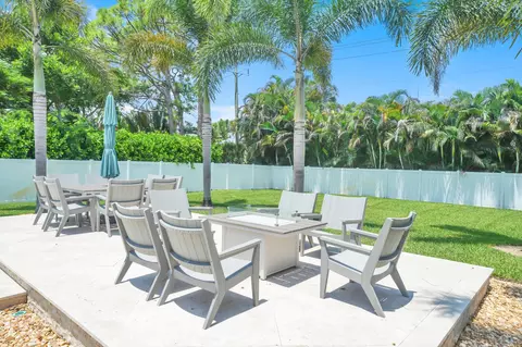 Exterior - 6176 Eagles Nest Dr, Jupiter, FL 33458 photo 19 of 22