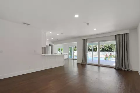 Living - 6176 Eagles Nest Dr, Jupiter, FL 33458 photo 9 of 12