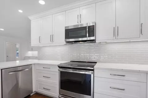 Kitchen - 6176 Eagles Nest Dr, Jupiter, FL 33458 photo 3 of 5