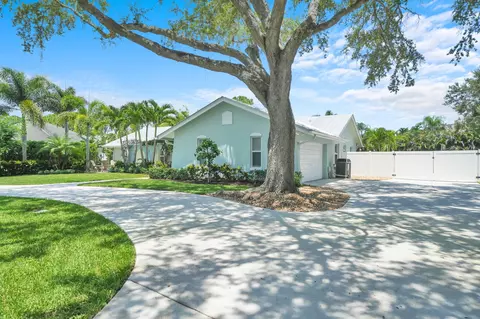 Exterior - 6176 Eagles Nest Dr, Jupiter, FL 33458 photo 5 of 22
