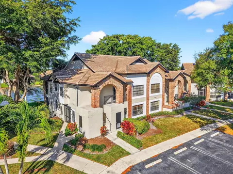 8065 Aberdeen Dr #101, Boynton Beach, FL 33472