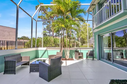 Exterior - 35 SE Beech Tree Ln, Stuart, FL 34994 photo 9 of 11