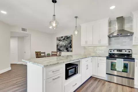 Kitchen - 35 SE Beech Tree Ln, Stuart, FL 34994 photo 2 of 5
