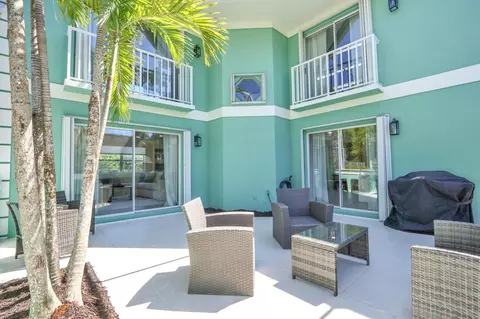 Exterior - 35 SE Beech Tree Ln, Stuart, FL 34994 photo 8 of 11