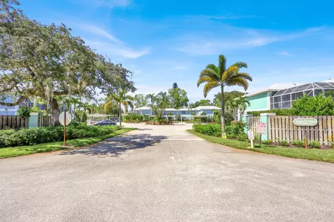 Exterior - 35 SE Beech Tree Ln, Stuart, FL 34994 photo 11 of 11