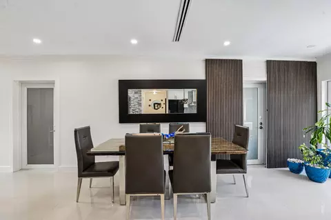 Dining - 2601 NE 18th St, Pompano Beach, FL 33062 photo 2 of 3