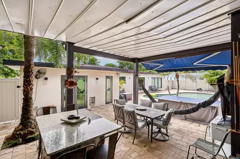Exterior - 2601 NE 18th St, Pompano Beach, FL 33062 photo 12 of 12