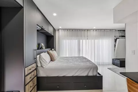 Bedroom - 2601 NE 18th St, Pompano Beach, FL 33062 photo 10 of 10