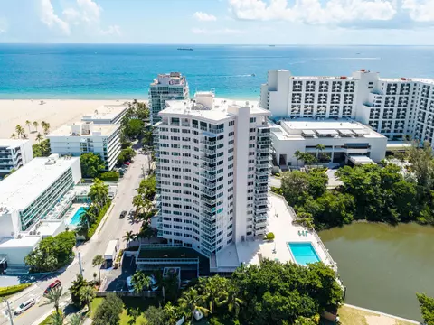 3000 Holiday Dr #502, Fort Lauderdale, FL 33316