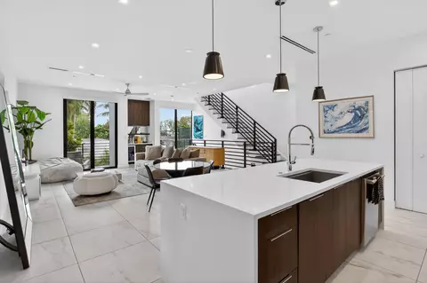 1044 N Victoria Park Rd, Fort Lauderdale, FL 33304