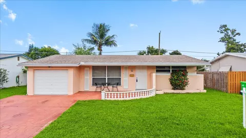 8407 NW 25th Ct, Sunrise, FL 33322