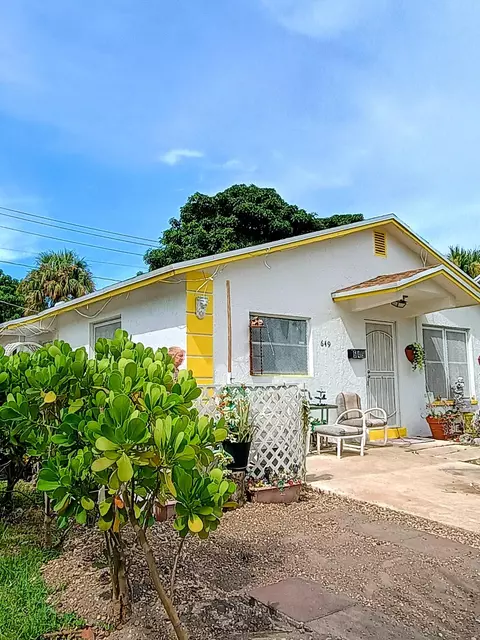 649 58th St, West Palm Beach, FL 33407