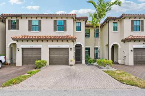 2025 Oysterwood Ln, Riviera Beach, FL 33410