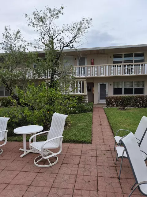 214 Cambridge #I, West Palm Beach, FL 33417