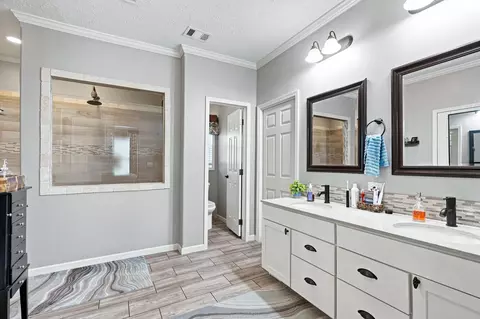 Bath - 4944 NE 115th Pl, Okeechobee, FL 34972 photo 1 of 5