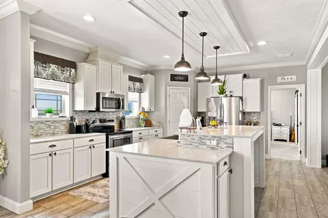 Kitchen - 4944 NE 115th Pl, Okeechobee, FL 34972 photo 2 of 5