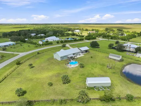 View/Area - 4944 NE 115th Pl, Okeechobee, FL 34972 photo 4 of 11