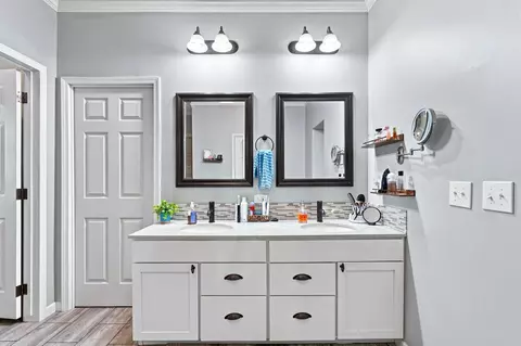 Bath - 4944 NE 115th Pl, Okeechobee, FL 34972 photo 3 of 5