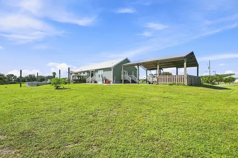 Exterior - 4944 NE 115th Pl, Okeechobee, FL 34972 photo 11 of 12