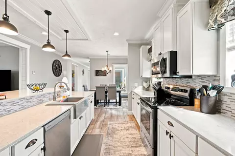 Kitchen - 4944 NE 115th Pl, Okeechobee, FL 34972 photo 4 of 5