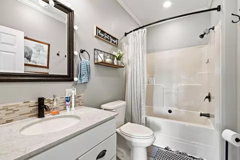 Bath - 4944 NE 115th Pl, Okeechobee, FL 34972 photo 5 of 5