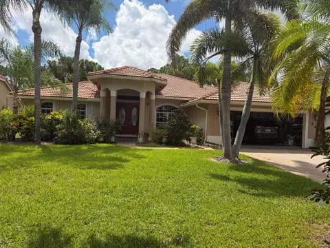 348 SW Egret Lndg SW, Port Saint Lucie, FL 34953