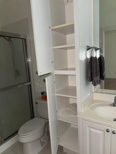 Bath - 109 Ashley Ct, Jupiter, FL 33458 photo 4 of 4