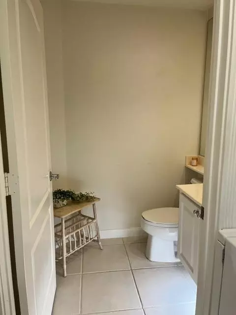 Bath - 109 Ashley Ct, Jupiter, FL 33458 photo 1 of 4