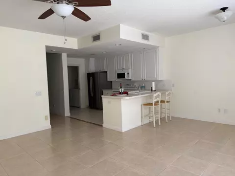 Living - 109 Ashley Ct, Jupiter, FL 33458 photo 3 of 5