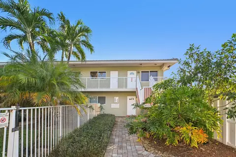1424 Holly Heights Dr #1, Fort Lauderdale, FL 33304