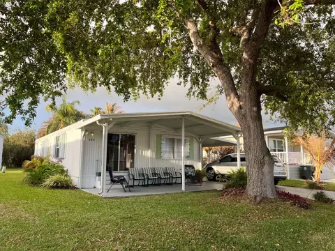 304 Mockingbird Ave, Fort Pierce, FL 34982