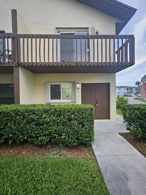 6607 Winfield Blvd #47, Margate, FL 33063