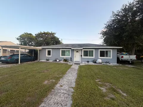 1038 Macy St, West Palm Beach, FL 33405